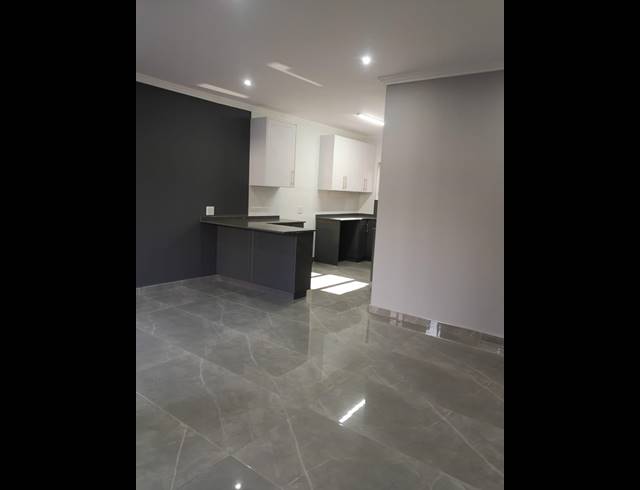 2 BEDROOM FLAT RENTED IN SYDENHAM